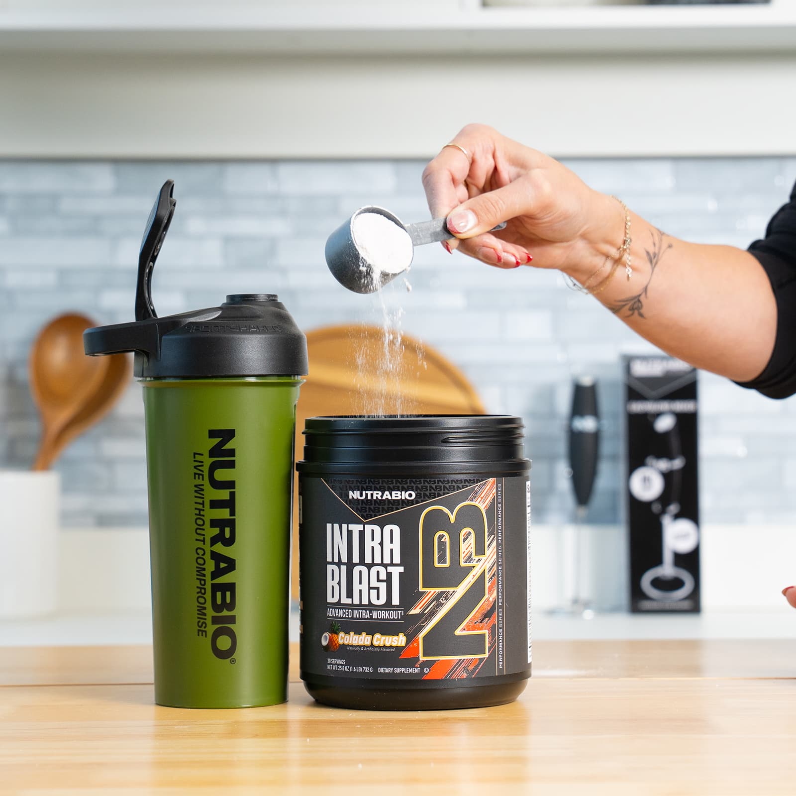 NutraBio Intra Blast, Advanced Intra-Workout, Colada Crush – 732 g — étiquette 1